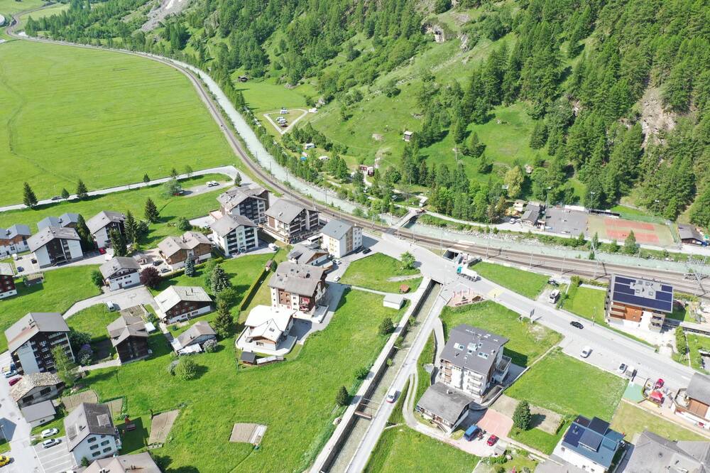 Photo of Others in Taesch