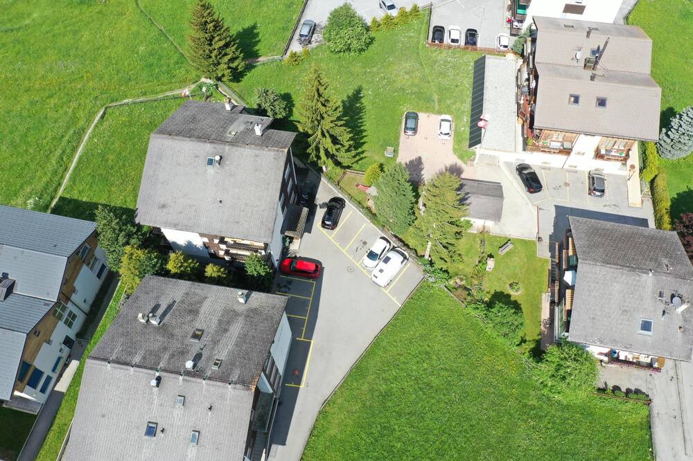 Photo of Others in Taesch