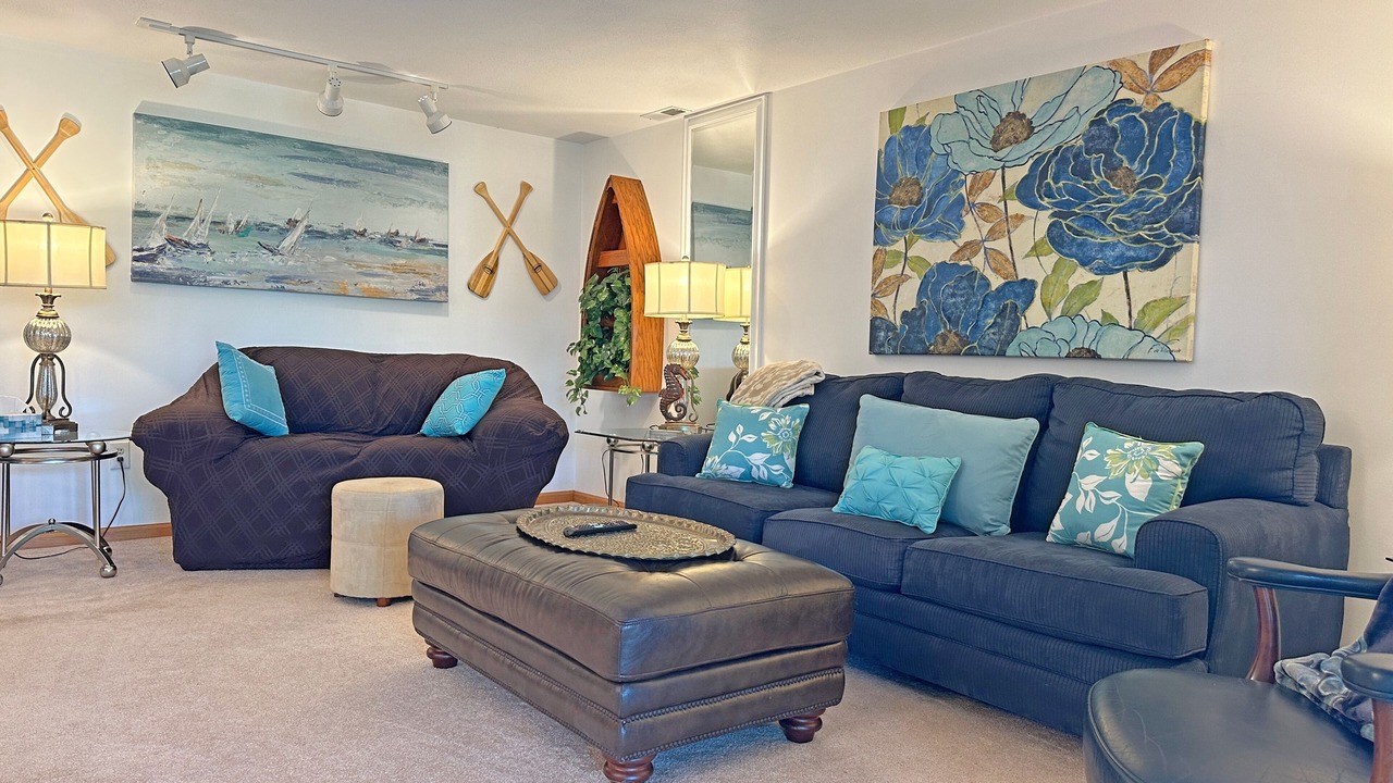 Photo of Livingroom in Fenton