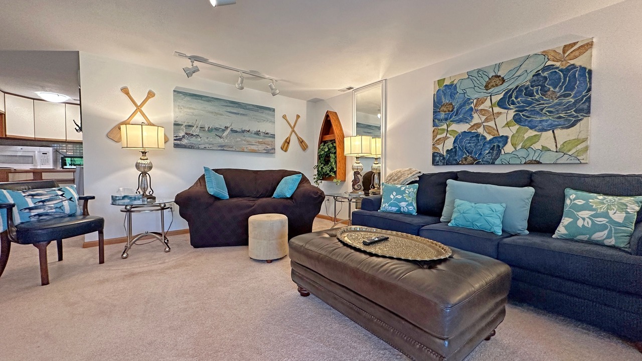 Photo of Livingroom in Fenton