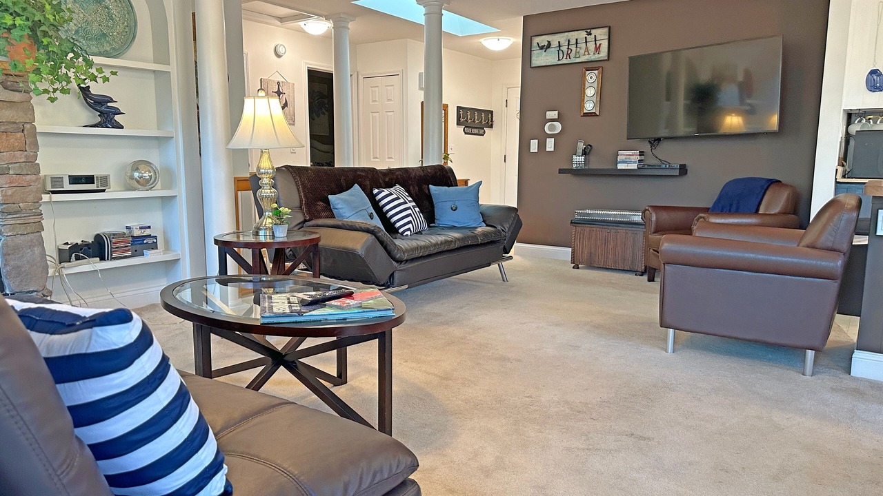 Photo of Livingroom in Fenton