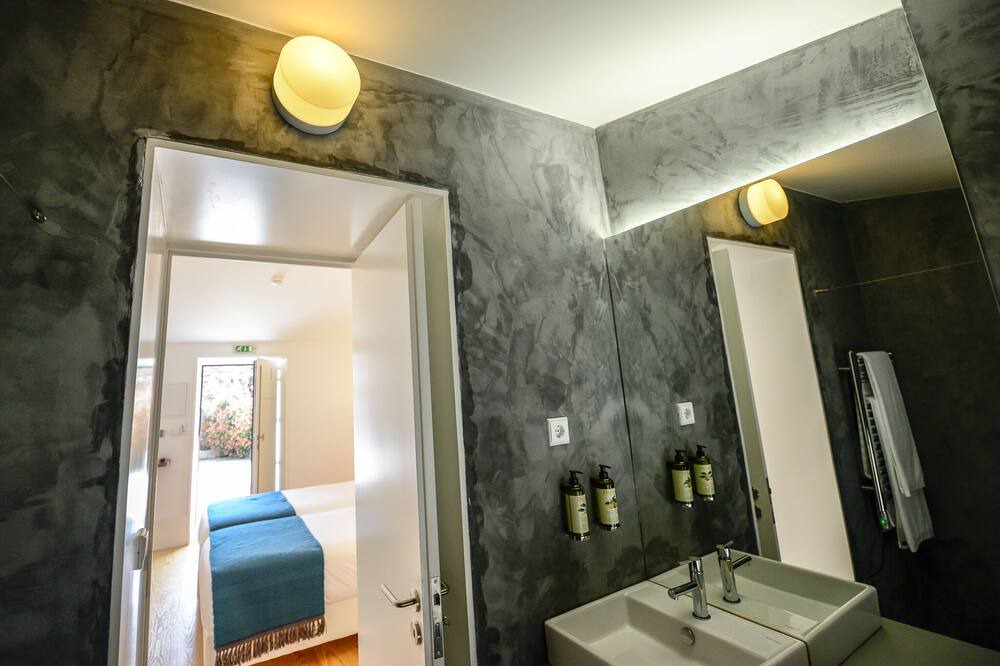 Photo of Bathroom in Provesende