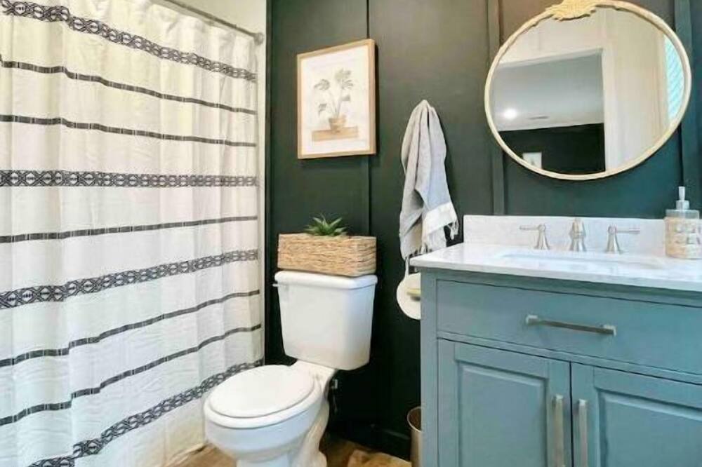 Photo of Bathroom in Ironton