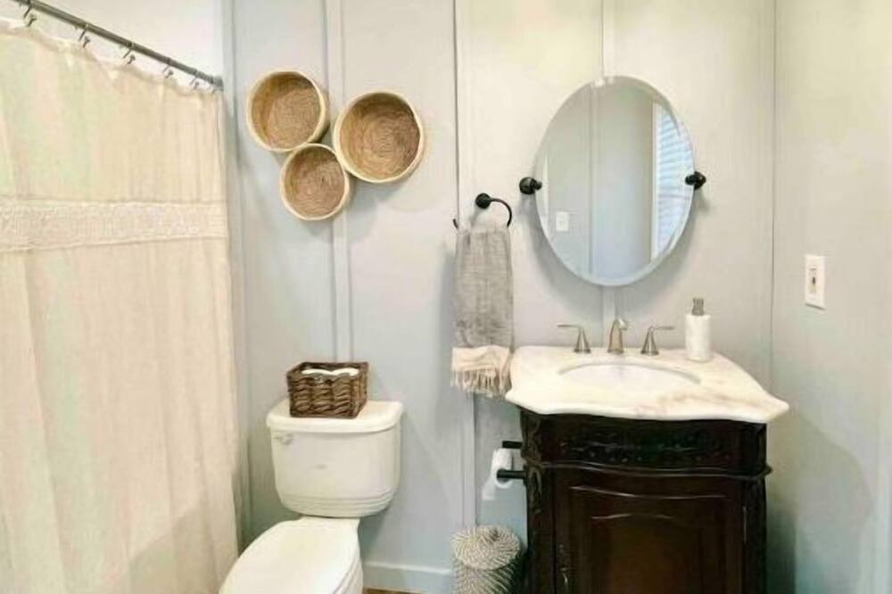 Photo of Bathroom in Ironton