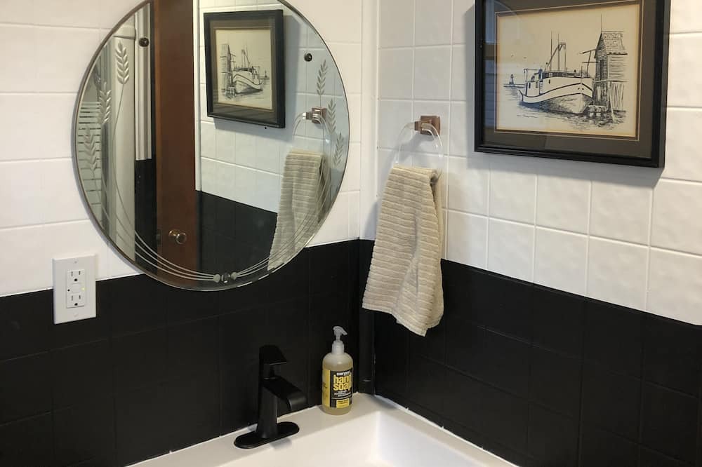 Photo of Bathroom in Turkey Point