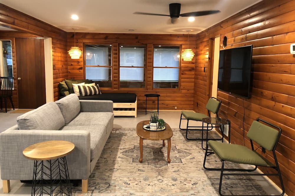 Photo of Livingroom in Turkey Point