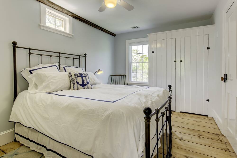 Photo of Bedroom in Southold