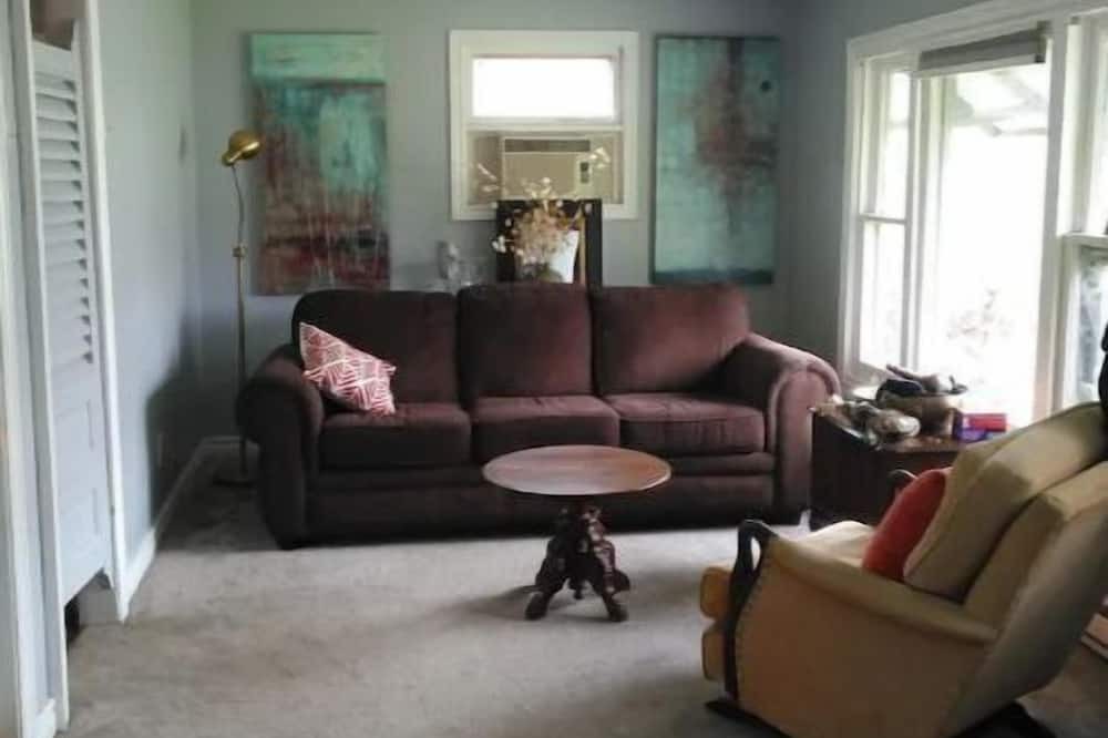 Photo of Livingroom in Turkey Point