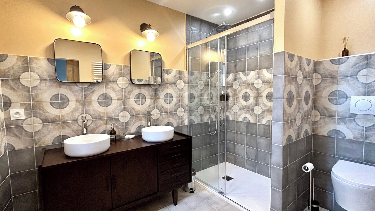 Photo of Bathroom in Castelnaudary