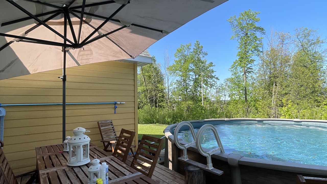 Photo of Patio Balcony in North Glengarry