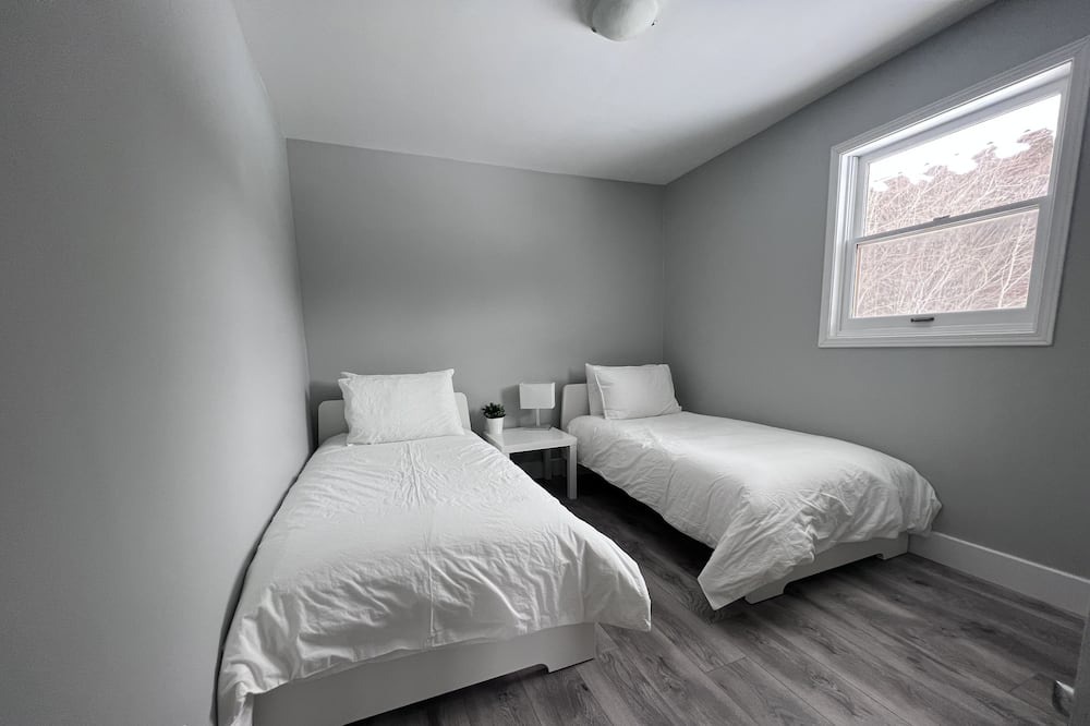 Photo of Bedroom in Armour