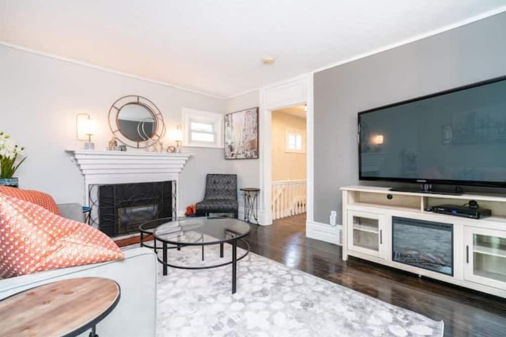 Photo of Livingroom in North London