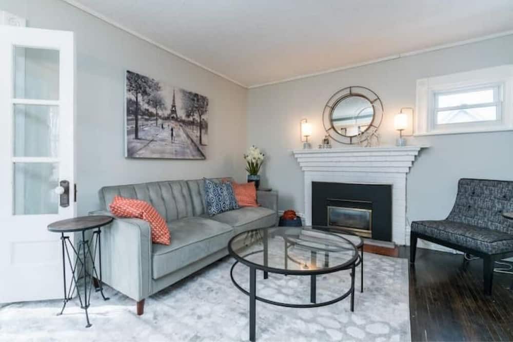 Photo of Livingroom in North London