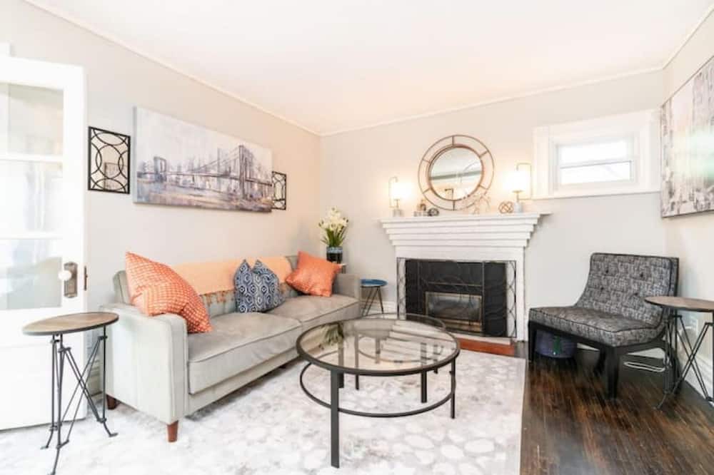 Photo of Livingroom in North London