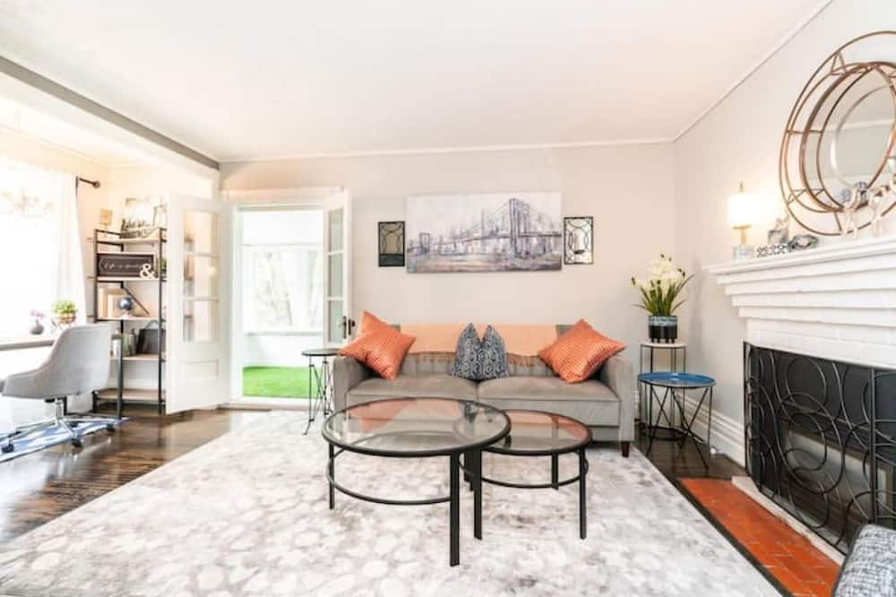 Photo of Livingroom in North London