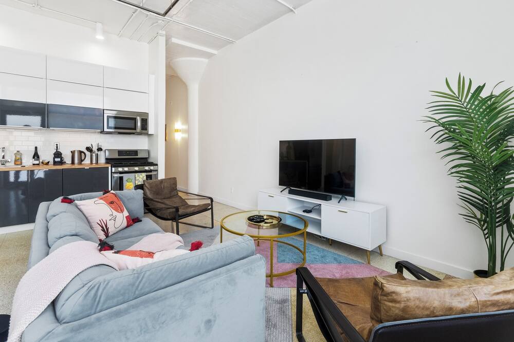 Photo of Livingroom in Cabbagetown South