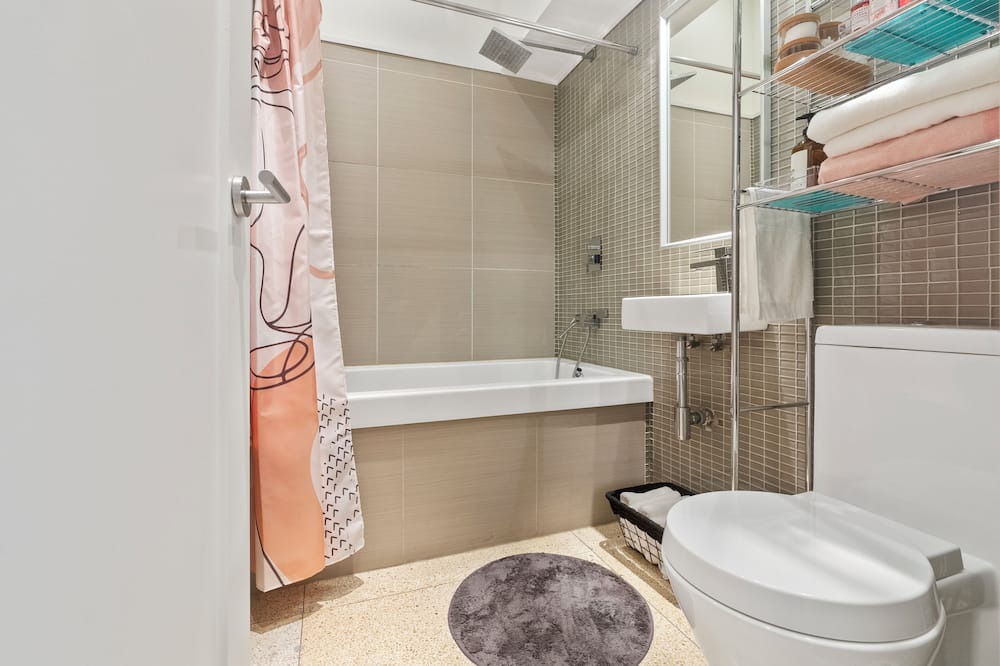 Photo of Bathroom in Cabbagetown South