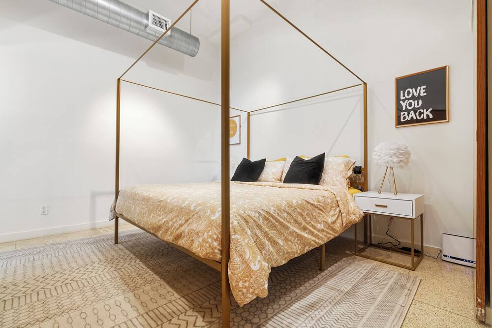 Photo of Bedroom in Cabbagetown South