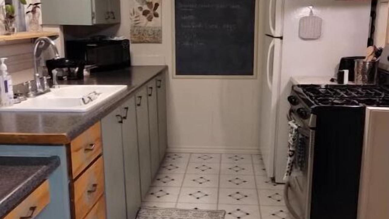 Photo of Kitchen in Town of Burns