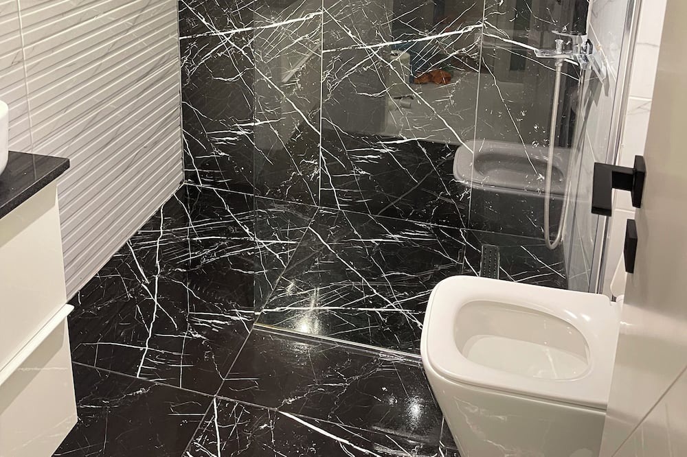 Photo of Bathroom in Ampelokipoi-Menemeni