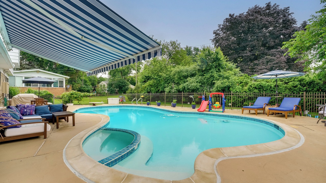 Photo of Outdoor in Bloomfield Hills