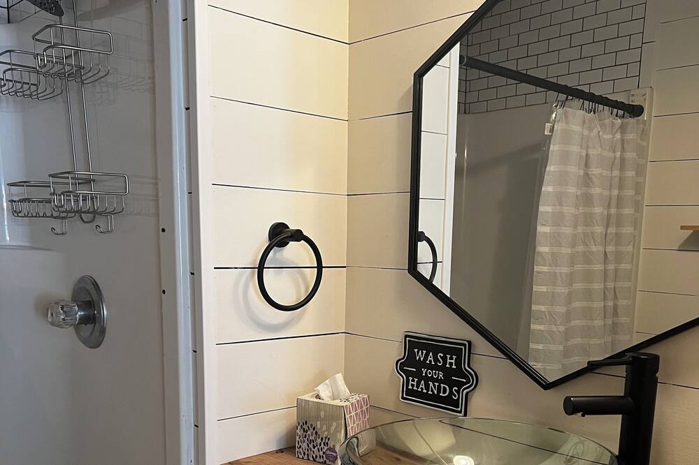 Photo of Bathroom in Gordonville