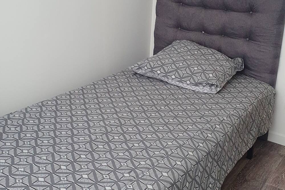 Photo of Bedroom in Lannemezan