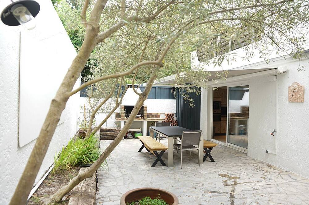 Photo of Patio Balcony in Piraillan
