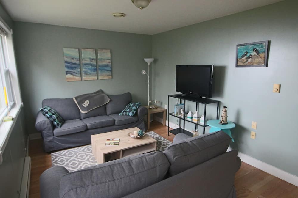 Photo of Livingroom in Halifax County