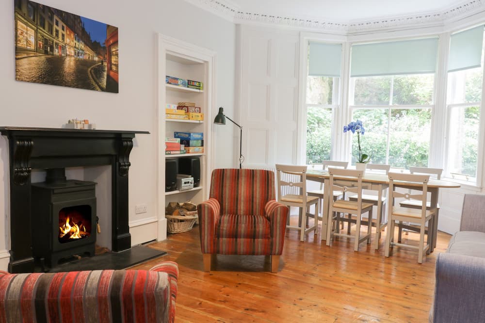 Photo of Livingroom in South Queensferry