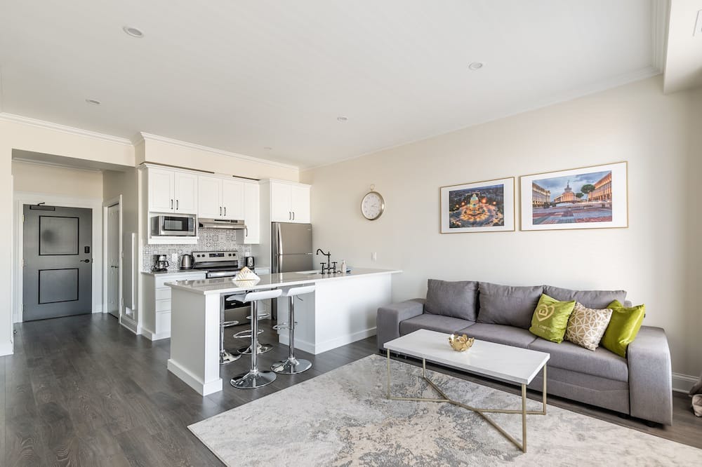 Photo of Livingroom in Smiths Falls