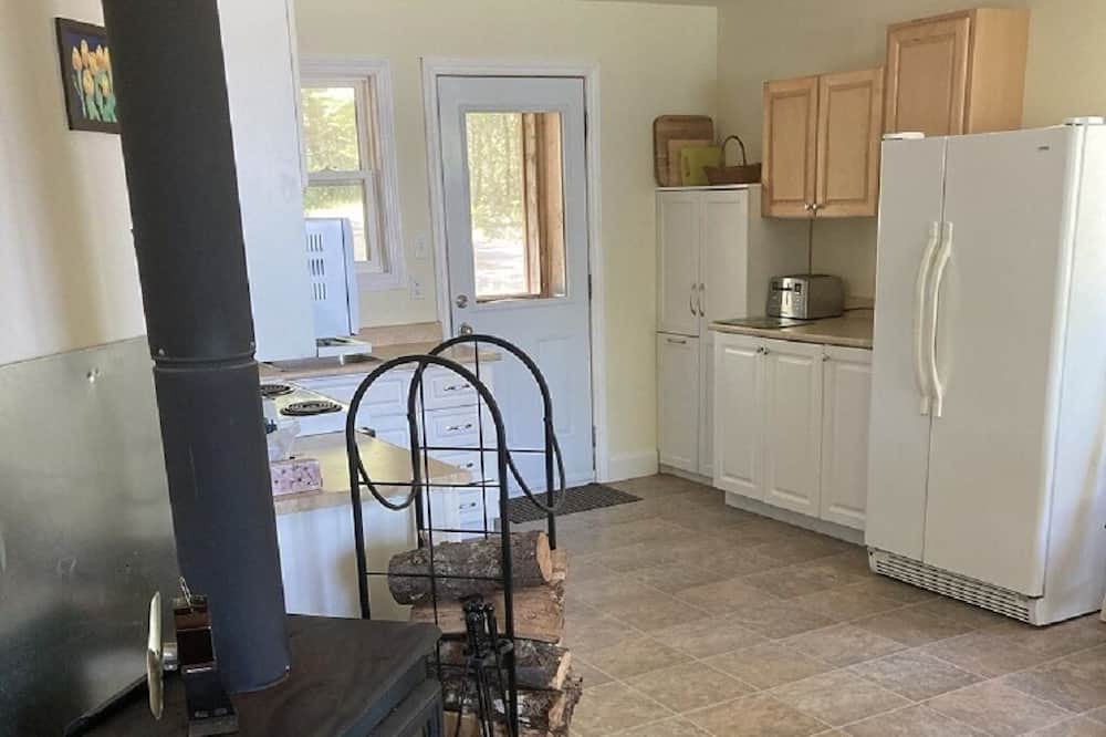 Photo of Livingroom in Barss Corner