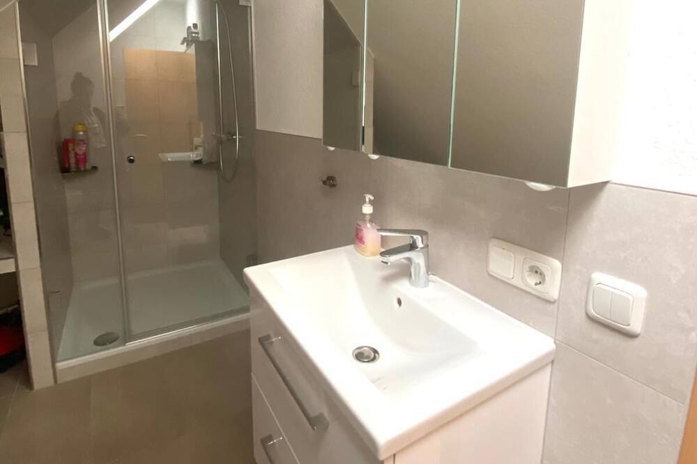 Photo of Bathroom in Ginsheim-Gustavsburg