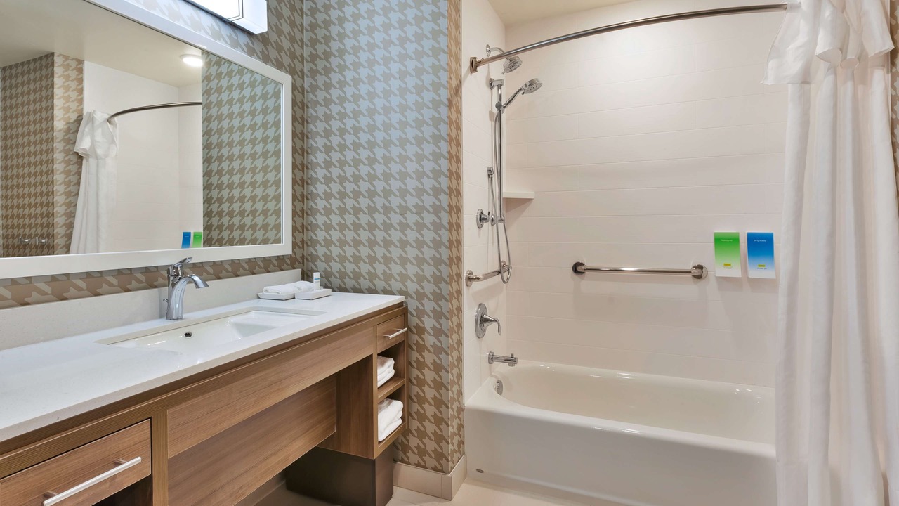 Photo of Bathroom in Grand Blanc