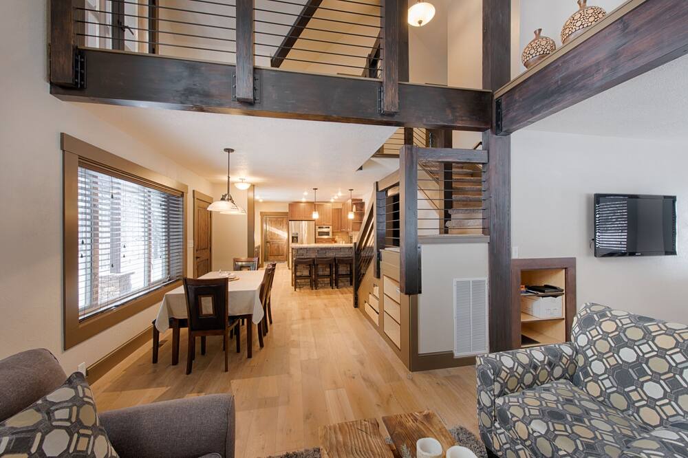 Photo of Livingroom in McCall