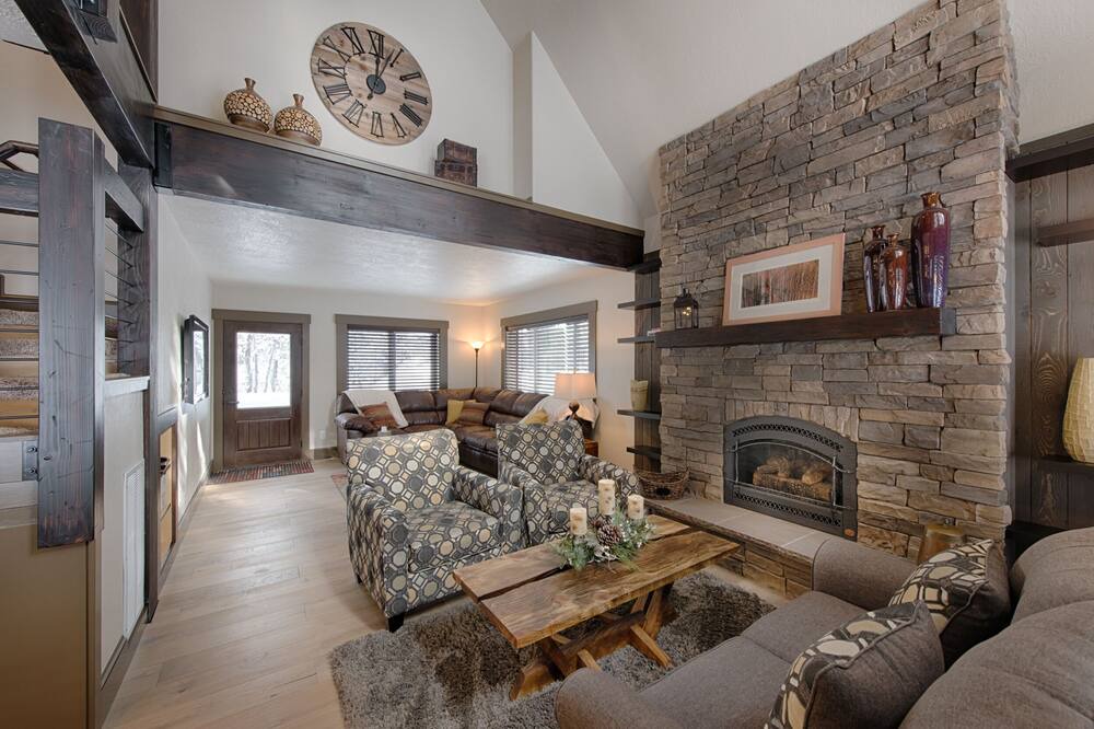 Photo of Livingroom in McCall
