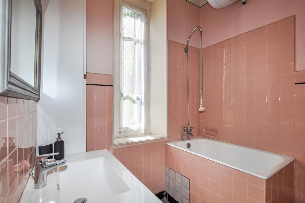 Photo of Bathroom in Axat