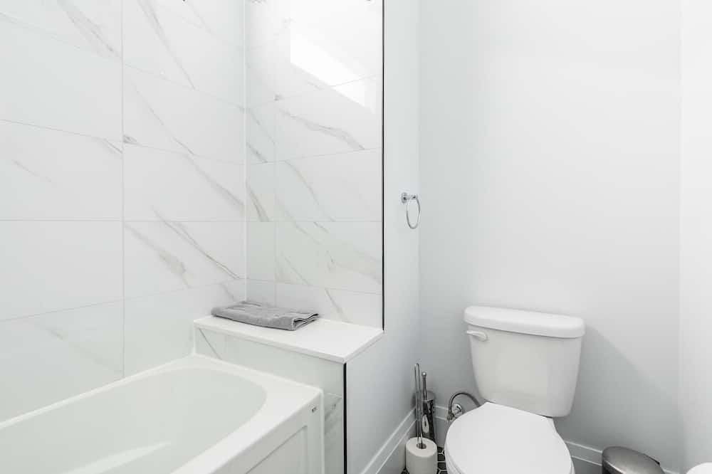 Photo of Bathroom in Beasley
