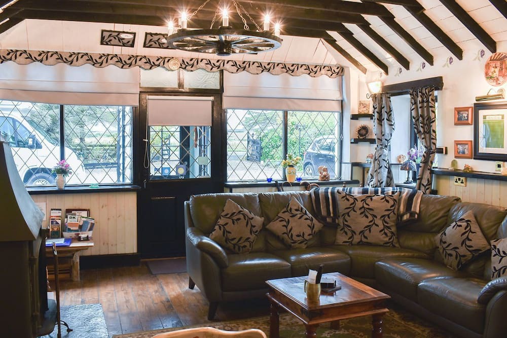 Photo of Livingroom in Hunspow