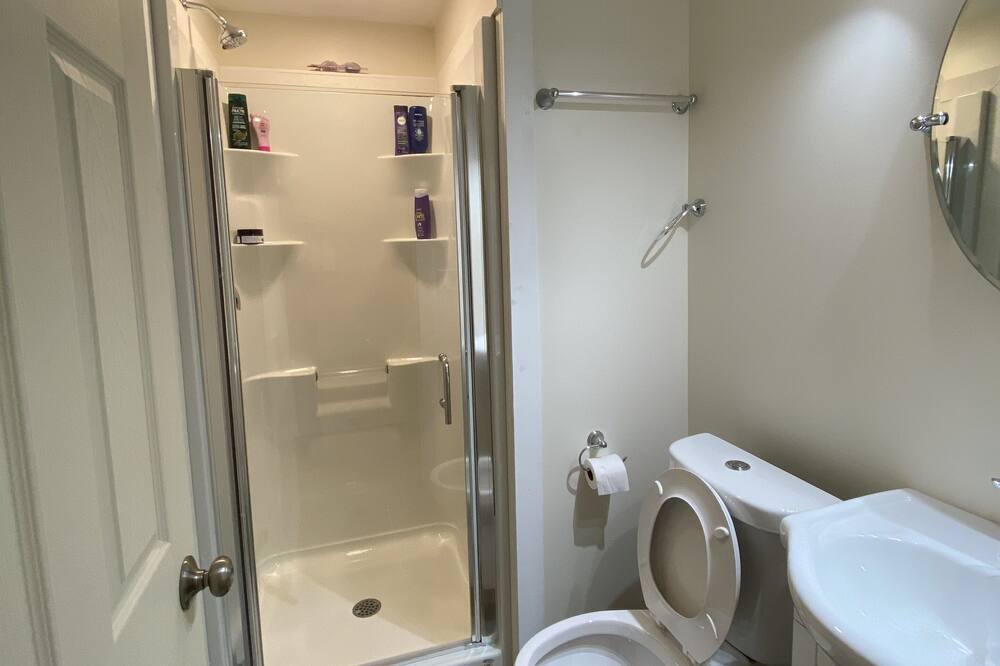 Photo of Bathroom in East Kildonan