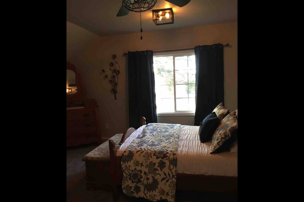 Photo of Bedroom in Weippe