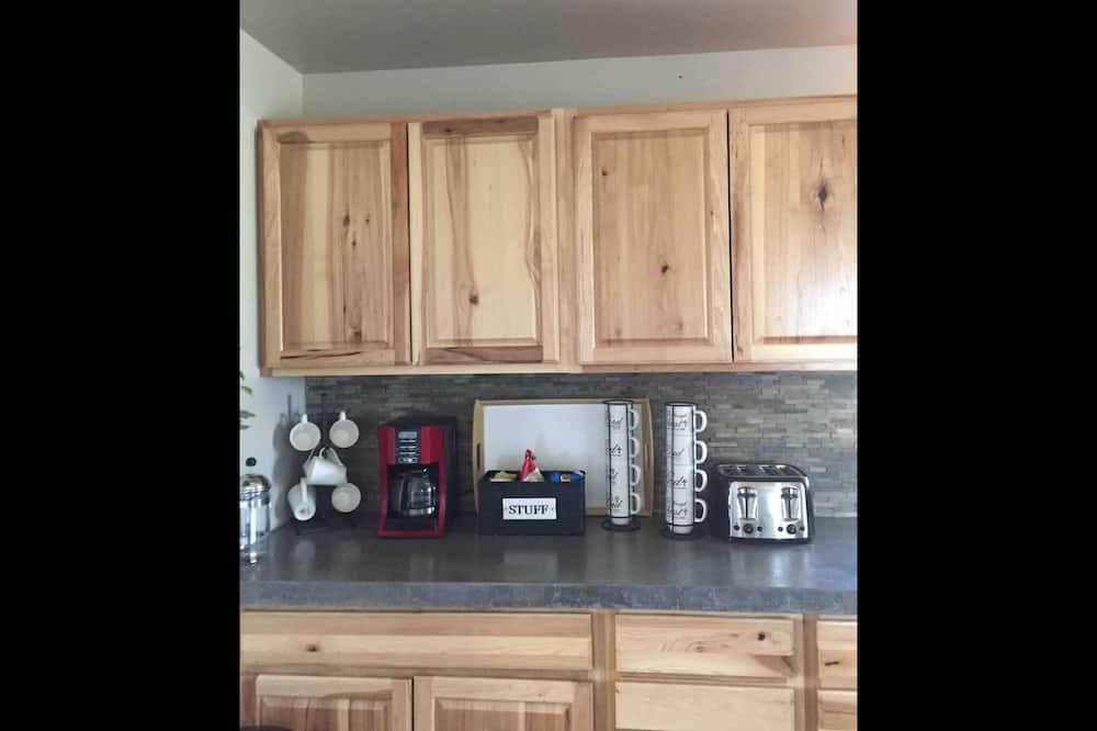 Photo of Kitchen in Weippe