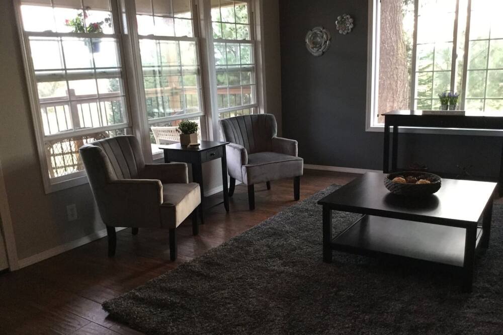 Photo of Livingroom in Weippe