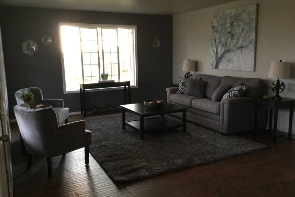 Photo of Livingroom in Weippe