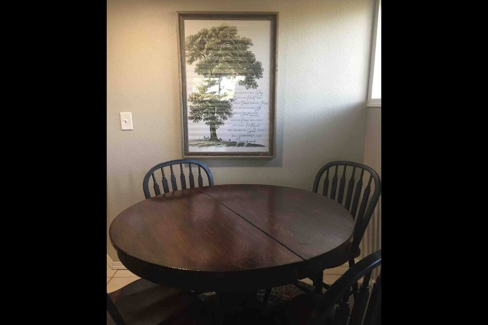 Photo of Kitchen in Weippe