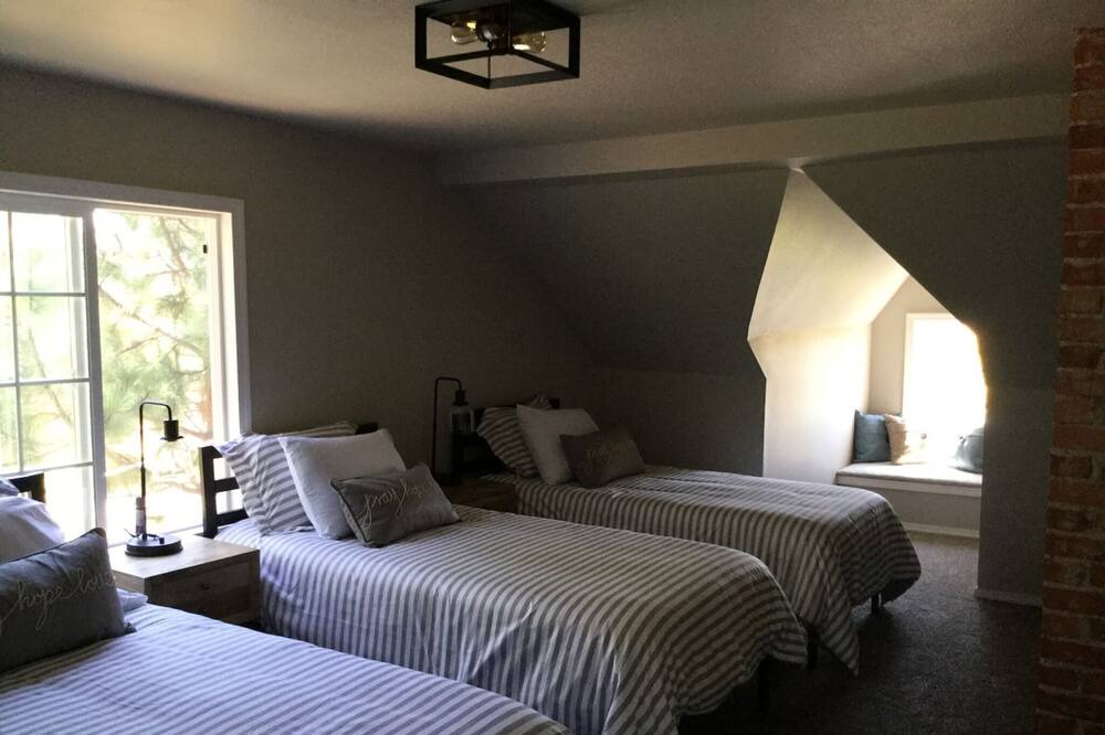 Photo of Bedroom in Weippe