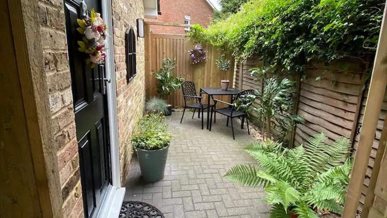 Photo of Outdoor in Cobham