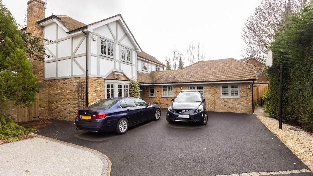 Photo of Outdoor in Cobham