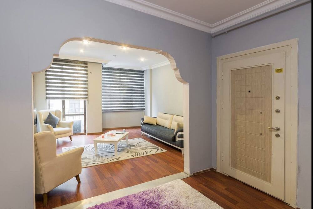 Photo of Livingroom in Talimhane
