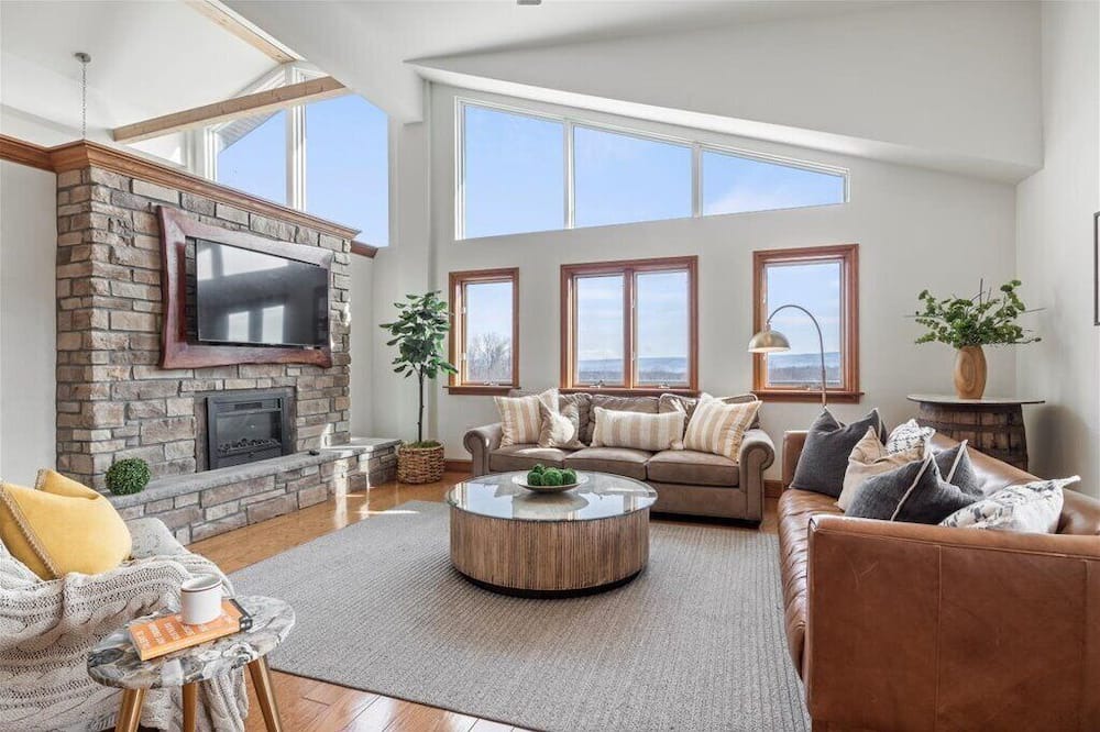 Photo of Livingroom in Dansville